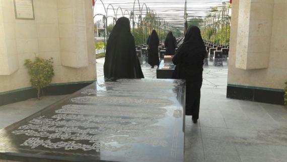 کانون اسلامی بانوان , غبار روبی , مزار شهدای همدان, شبنم ها,shabnamha